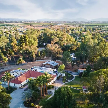 Merlot By Avantstay Exquisite Home W Pool And Stunning Patio